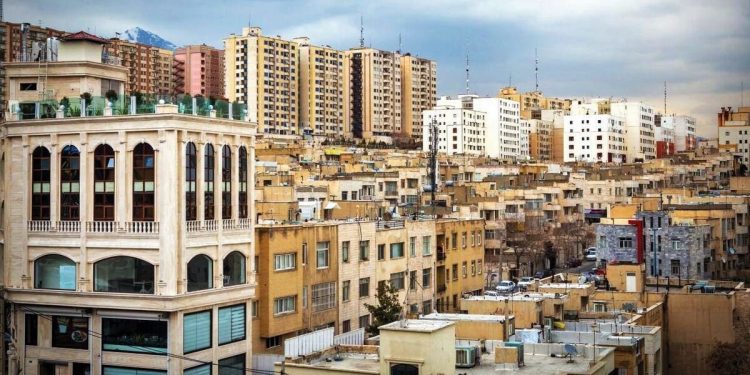 یورش یک بانک خصوصی به خانه‌های مردم + جزئیات | ارزش این املاک معادل خانه ۷هزار تهرانی است