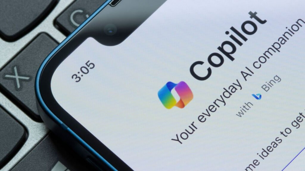 اپلیکیشن کوپایلوت روی گوشی