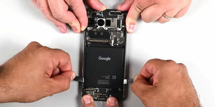 کالبدشکافی پیکسل ۹ پرو فولد تعمیرپذیری بالای آن را نشان می‌دهد [تماشا کنید]