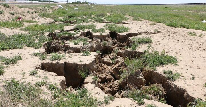 هشدار فرونشست در ۳۵۹ دشت کشور | فرونشست به خانه و خیابان‌ها در کلان‌شهرها رسیده است