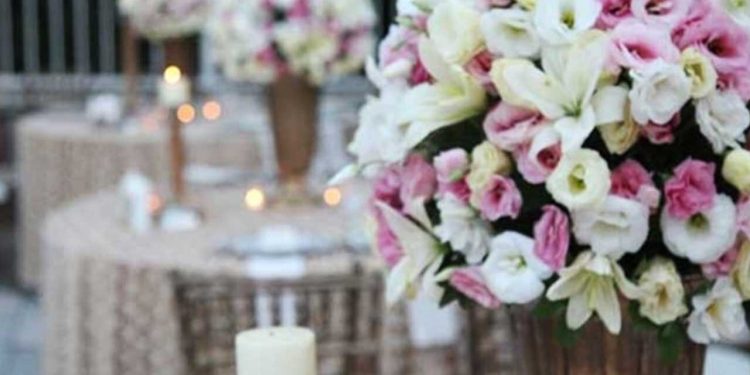 هدیه ویژه اتحادیه گل و گیاه به زوج‌ های جوان | قیمت گل‌ آرایی مراسم عروسی چقدر است؟