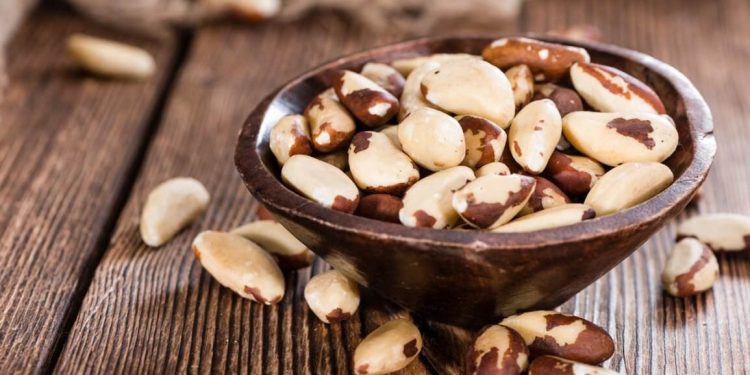 مصرف روزانه این آجیل سلامت روده ها را  حفظ می کند