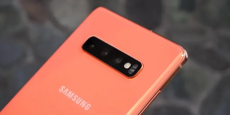 آپدیت سامسونگ گوشیهای سری گلکسی S10 و نوت ۱۰ را از کار انداخت