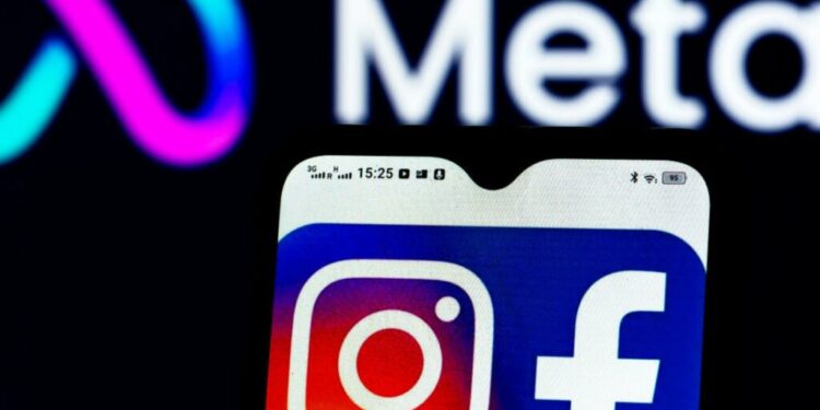 جستجو در گوگل برای حذف اینستاگرام و فیسبوک افزایش یافته است