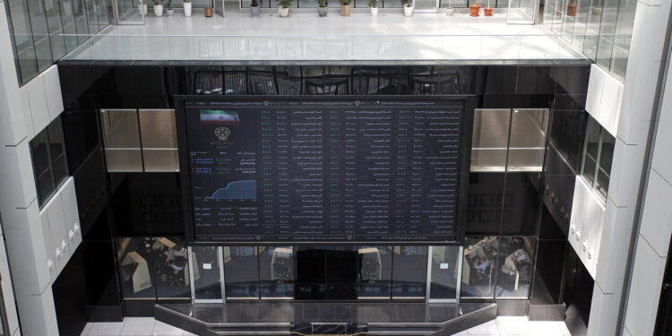 بورس صعود کرد؛ افزایش ۵۳ هزار و ۳۲۱ واحدی شاخص کل