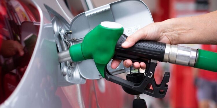 اظهارنظر جدید دولت درباره قیمت بنزین؛ تصمیم دولت درباره گرانی بنزین چیست؟