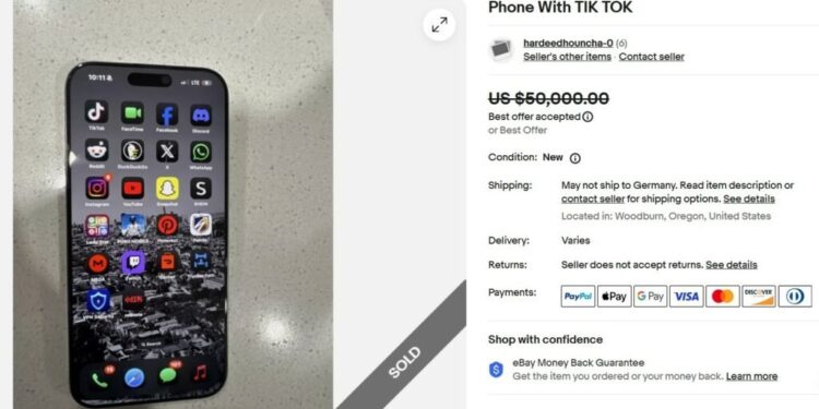گوشی‌های دارای اپ تیک‌تاک با قیمت ده‌ها هزار دلار در آمریکا آگهی می‌شوند